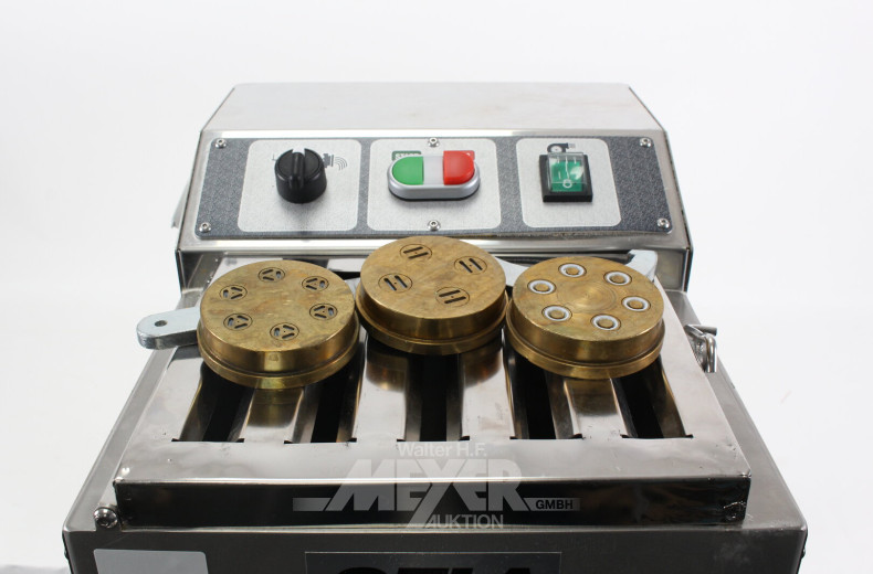 Nudelmaschine, Edelstahl, auf Gastro-Rollwagen