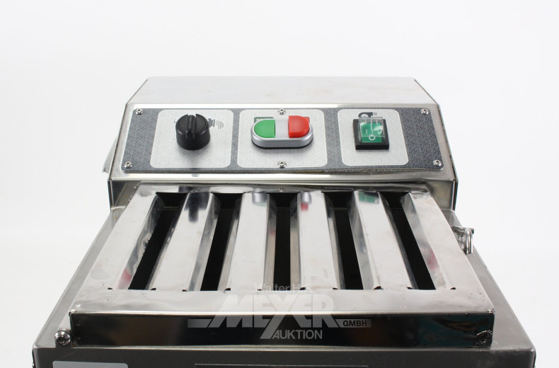 Nudelmaschine, Edelstahl, auf Gastro-Rollwagen