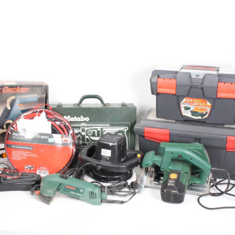 gr. Posten Handmaschinen und Werkzeuge, best. aus: