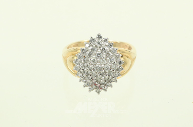 Damenring, Ringkopf besetzt mit ca. 45 kl. Diamanten