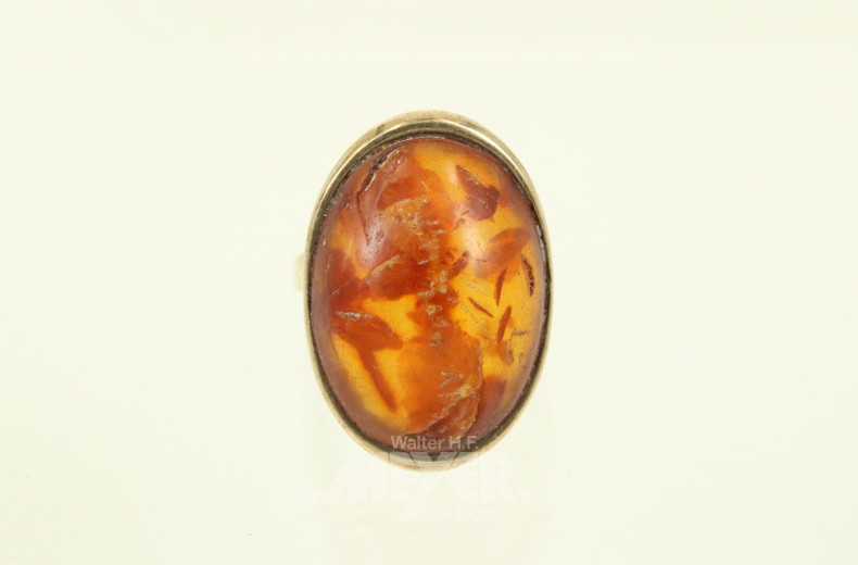 Damenring, besetzt mit Bernstein