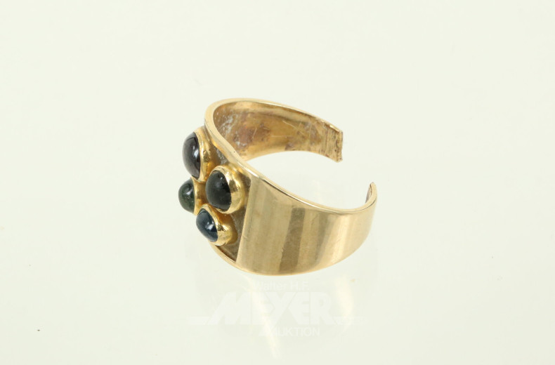 Ring mit 4 versch. Farbstein-Cabochons