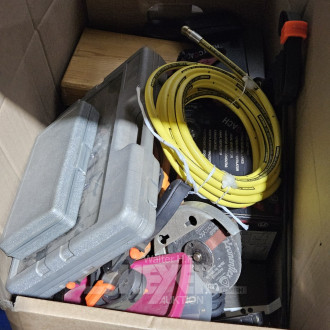 Pos. Hand- und Montagewerkzeug, u.a. Schnell-Spannzwingen, Kopflampe, Schraubendreherset, Druckschlauch etc.