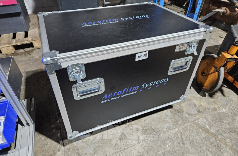 Transportsystem mit Luftkissen, in Transportkiste mit 4 Transportkisten und 1 Steuereinheit