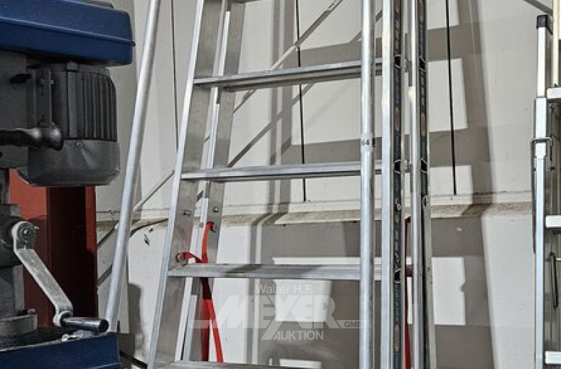 gr. Bock-Anstellleiter, 9 Stufen plus Podest