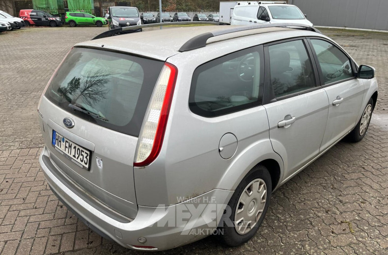 Ford Focus Kombi, silber