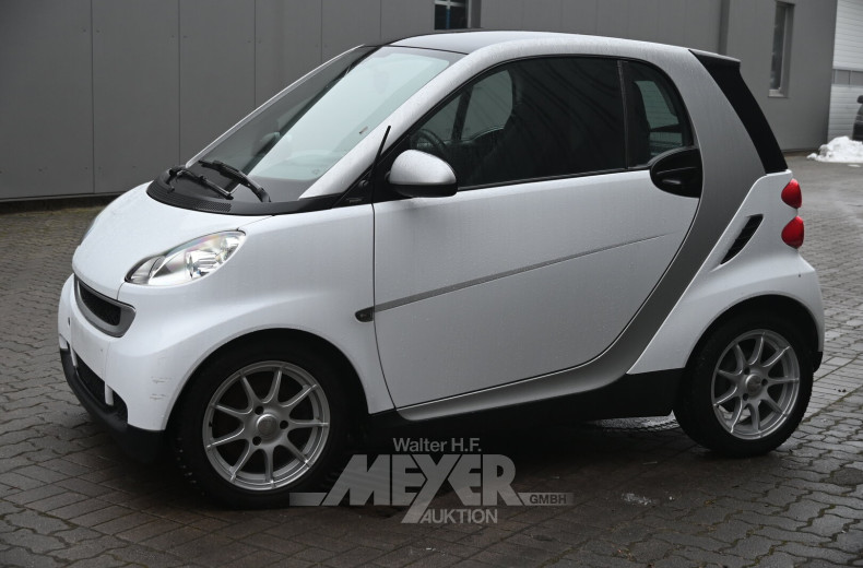 Smart fortwo Coupé MHD, weiß