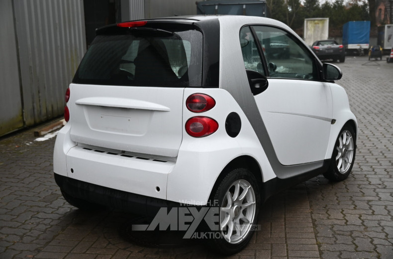 Smart fortwo Coupé MHD, weiß