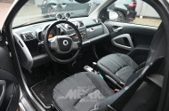 Smart fortwo Coupé MHD, weiß