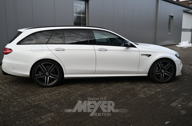 Mercedes-Benz E 63 AMG 4Matic+ T 9G-Tronic, polar white