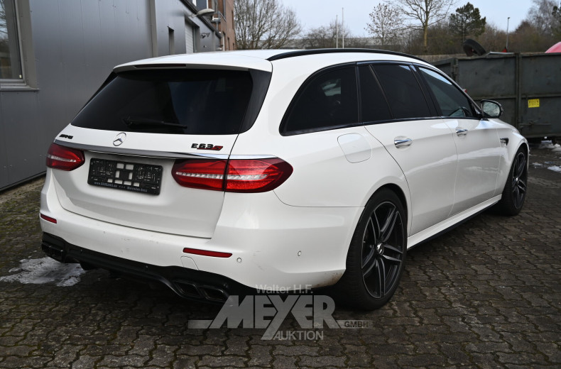 Mercedes-Benz E 63 AMG 4Matic+ T 9G-Tronic, polar white