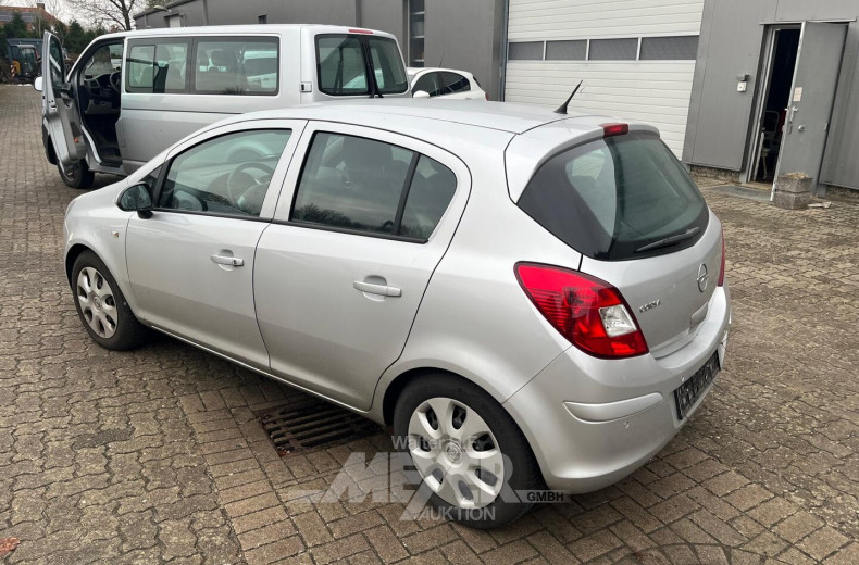 Opel Corsa, silber