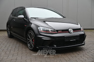 Volkswagen Golf GTI BlueMotion Technology DSG Clubsport, deep black perleffekt