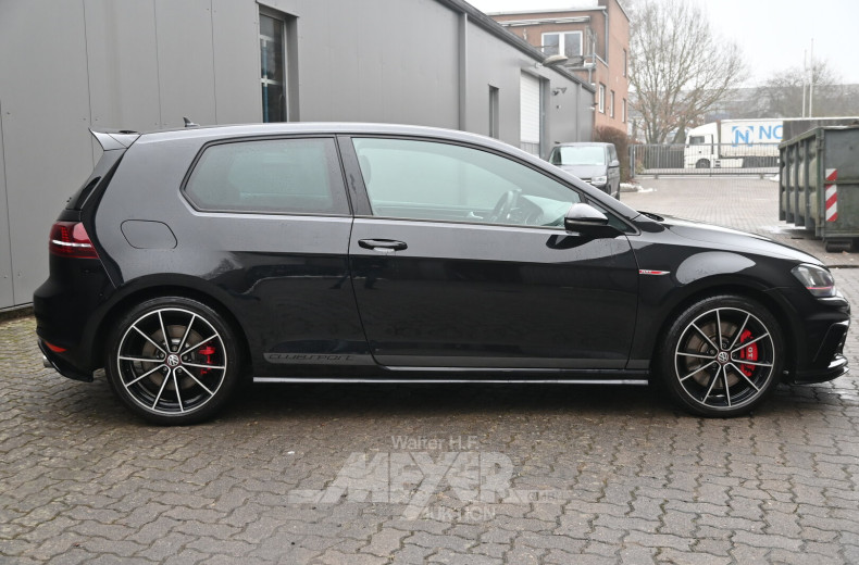 Volkswagen Golf GTI BlueMotion Technology DSG Clubsport, deep black perleffekt