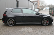 Volkswagen Golf GTI BlueMotion Technology DSG Clubsport, deep black perleffekt