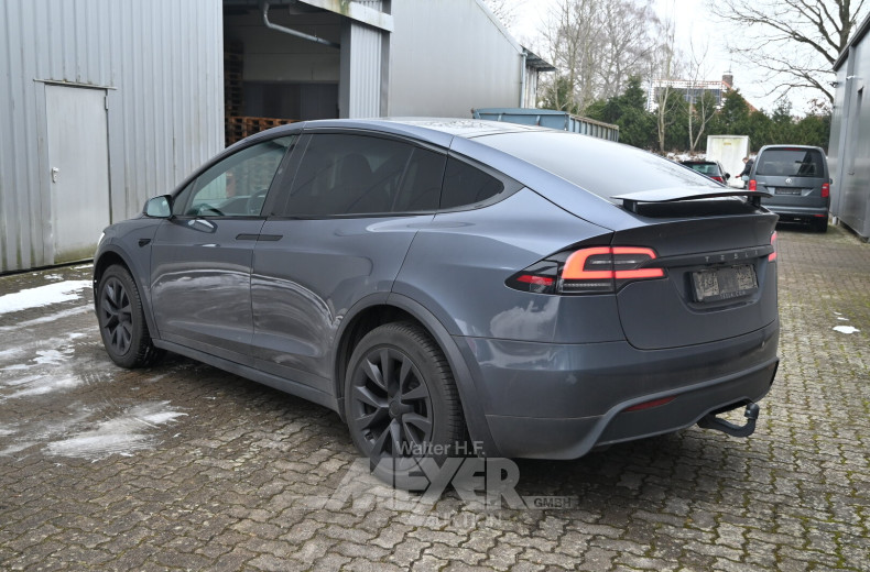 Tesla Model X, grau