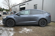 Tesla Model X, grau