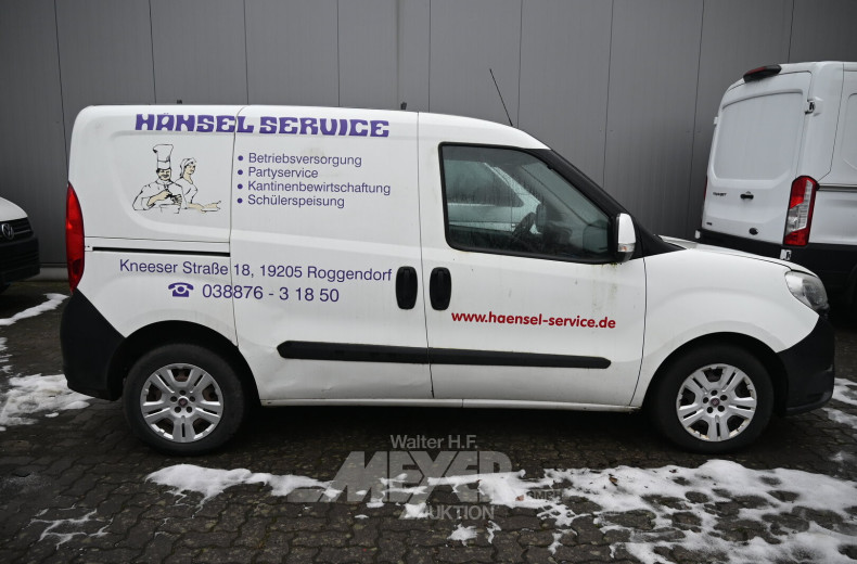 Fiat Doblo Kastenwagen, weiß, teilfoliert