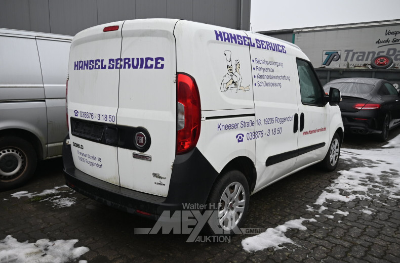 Fiat Doblo Kastenwagen, weiß, teilfoliert