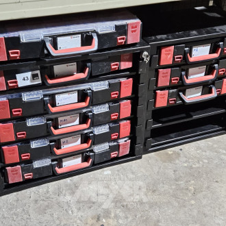 9 Sortimentskästen mit 2 passenden Schubladenauszug-Regalen