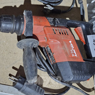 Bohrmaschine mit SDS-Aufnahme und Handgriff