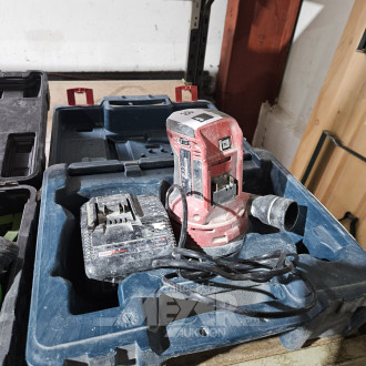 Akku-Exzenterschleifer im Koffer, mit Ladegerät ohne Akku