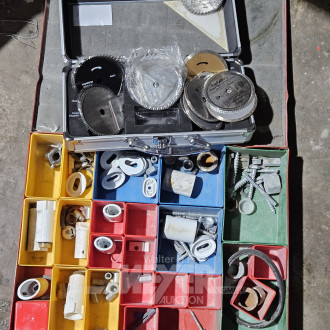 Pos. Präzisions-Tauchkreissägeblätter im Koffer sowie 1 Kleinteile-Sortierkasten