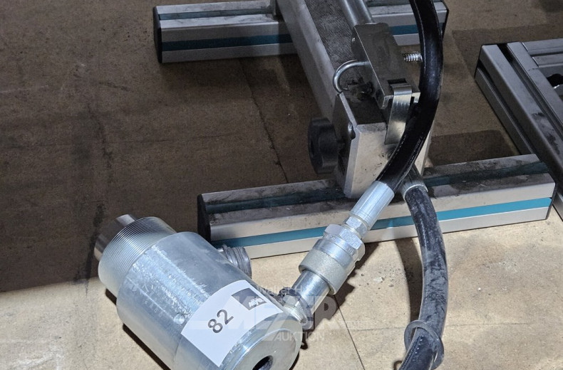 Pressgerät mit Handhebelbedienung