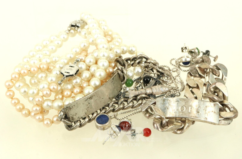 kl. Konvolut Silberschmuck, überw. 835er und 925er Silber