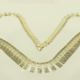 Collier in Fransenoptik, Goldplättchen im Verlauf