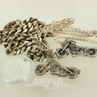 Konvolut Silberschmuck in überw. 925er Silber, best. aus Ketten, Anhänger u. 1 Feinsilbermedaille