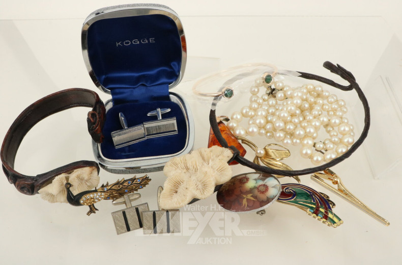 gr. Konvolut Modeschmuck und Armbanduhren