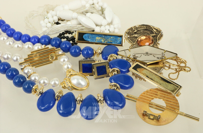 Posten Modeschmuck, u.a. Anhänger, Broschen, Ketten etc.