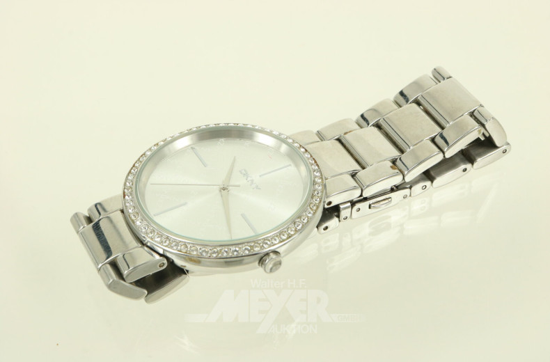 Herrenarmbanduhr mit Box