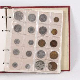 kl. Münzalbum mit überw. BRD D-Mark