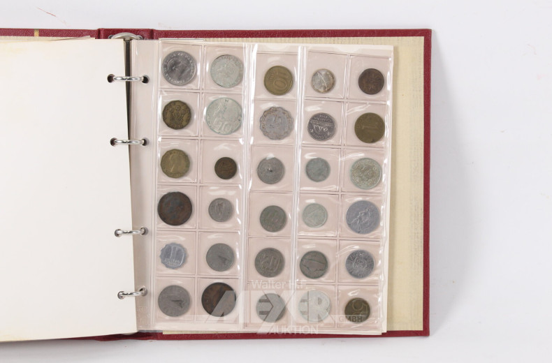 kl. Münzalbum mit überw. BRD D-Mark