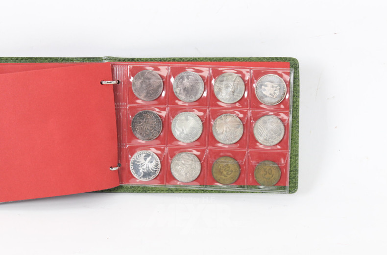 kl. Münzalbum mit Kleinmünzen u. BRD D-Mark