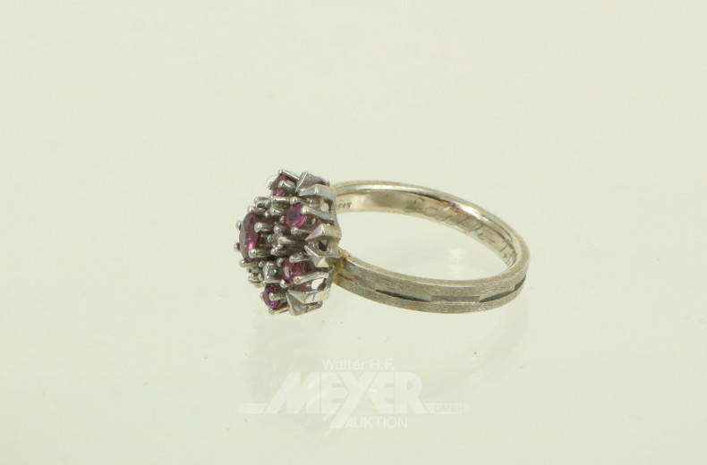 Ring mit 7 Rubinen und 6 kl. Brillanten