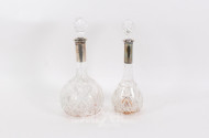 2 Kristall-Karaffen mit 800er Silbermontierung