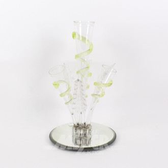 extravagante Vasen-Dekoration mit Schlangendekor