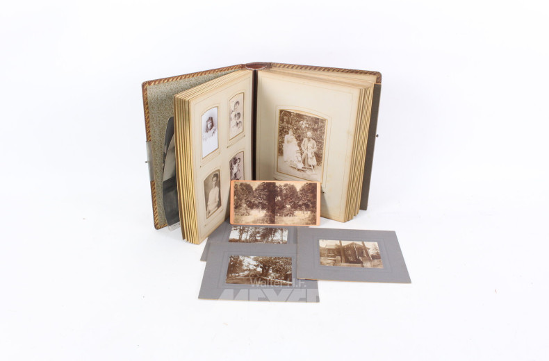 nostalgisches Fotoalbum mit Porträtfotografien