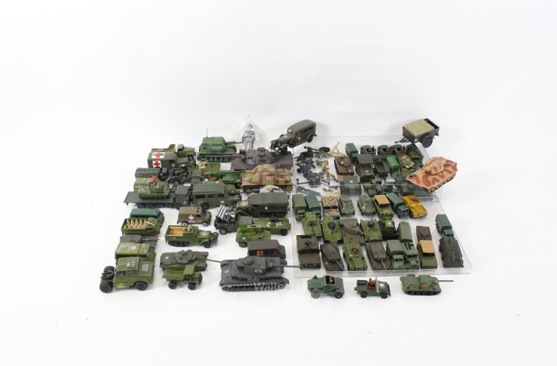 Konvolut Modell- Militärfahrzeuge, Blech, und Zubehör u.a. Panzer, Atellerie, ca. 20 Stück, bespielt