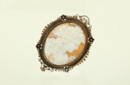 antike Brosche mit Muschelkameè, vermutl. Schaumgoldfassung
