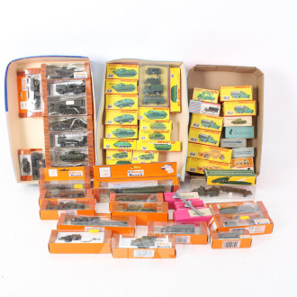 Konvolut versch. Modell-Militärfahrzeuge u.a. ESPEWE, OVP, ca. 65 Stück