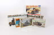 Militär-Modellbausätze, ca. 13 Stück: TAMIYA, REWELL, etc. nicht auf Vollständigkeit geprüft