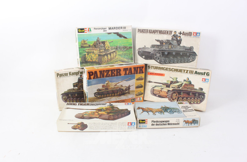 Militär-Modellbausätze, ca. 13 Stück: TAMIYA, REWELL, etc. nicht auf Vollständigkeit geprüft