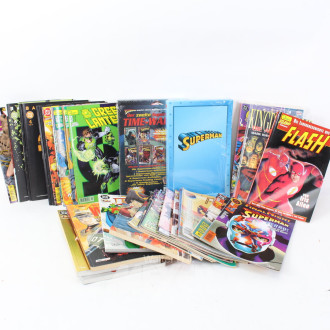 Konvolut versch. Comic-Hefte, u.a. Batman, Spiderman, Wonderwomen, Flash, ca. 85 Stück
