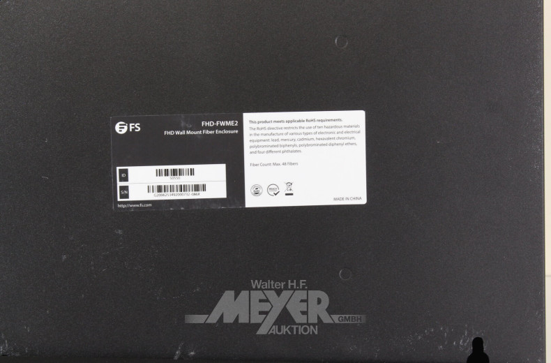 2 Wandgehäuse / Adapter-Panels