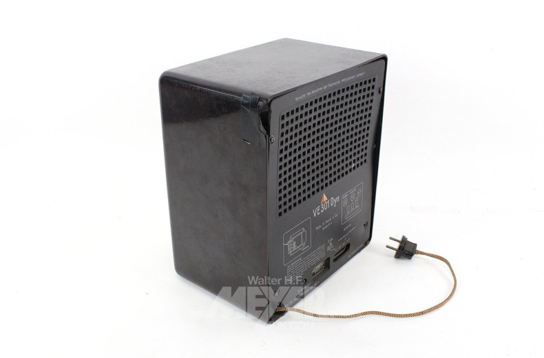 Volksempfänger, Bakelit