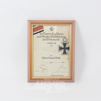 Dt. Reich (1933-1945) "Eisernes Kreuz 2. Klasse" mit Verleihungsurkunde, im Rahmen
